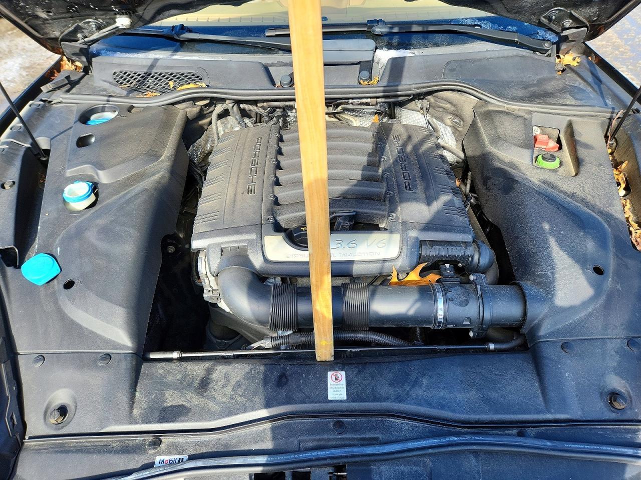 2017 PORSCHE CAYENNE