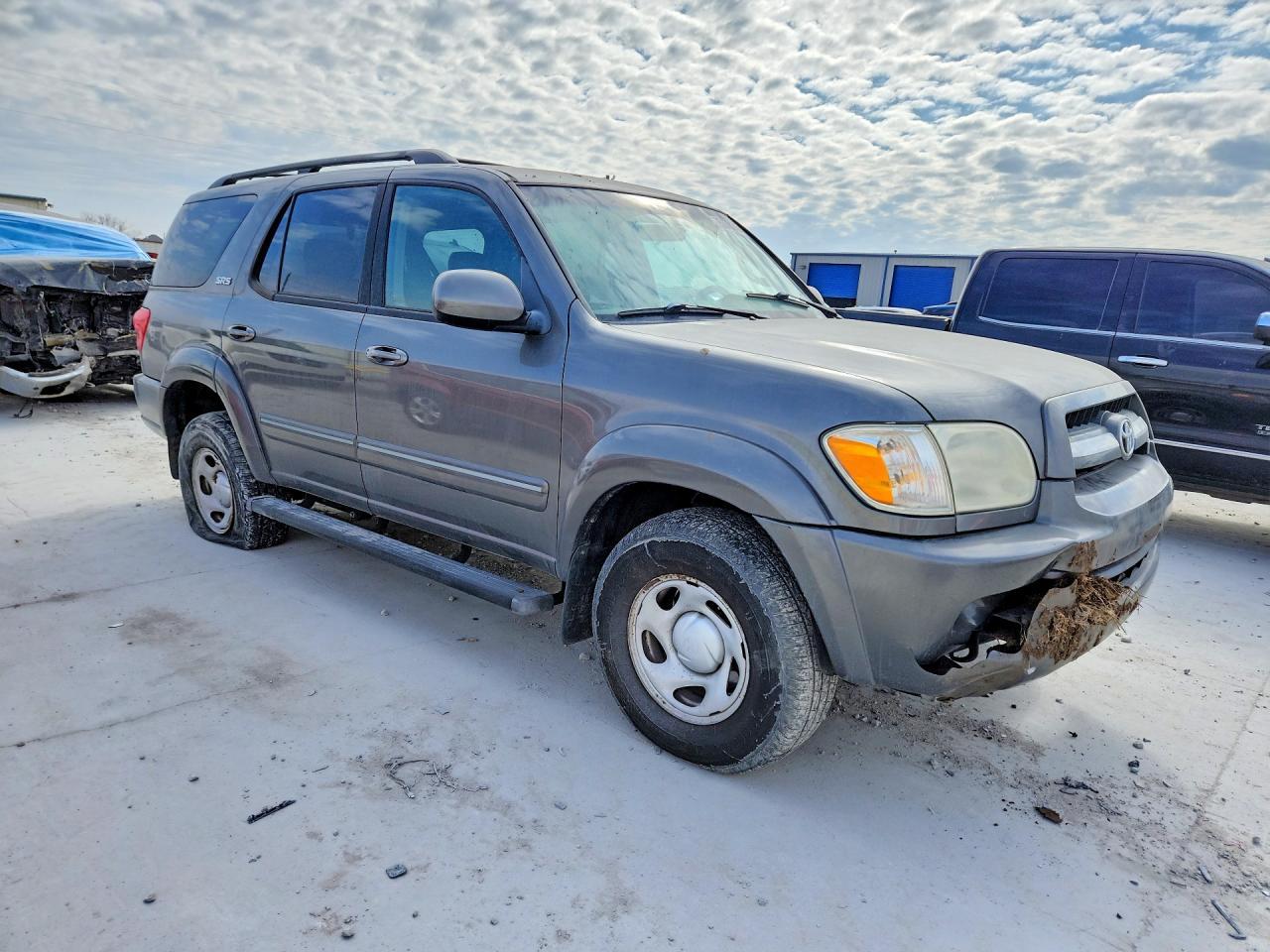 2005 TOYOTA Sequoia