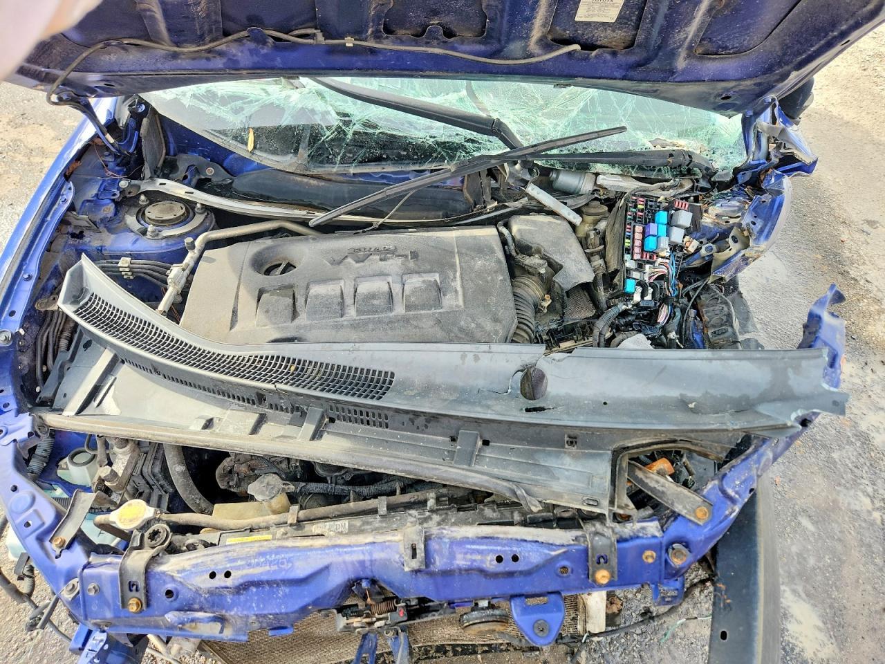 2015 TOYOTA COROLLA
