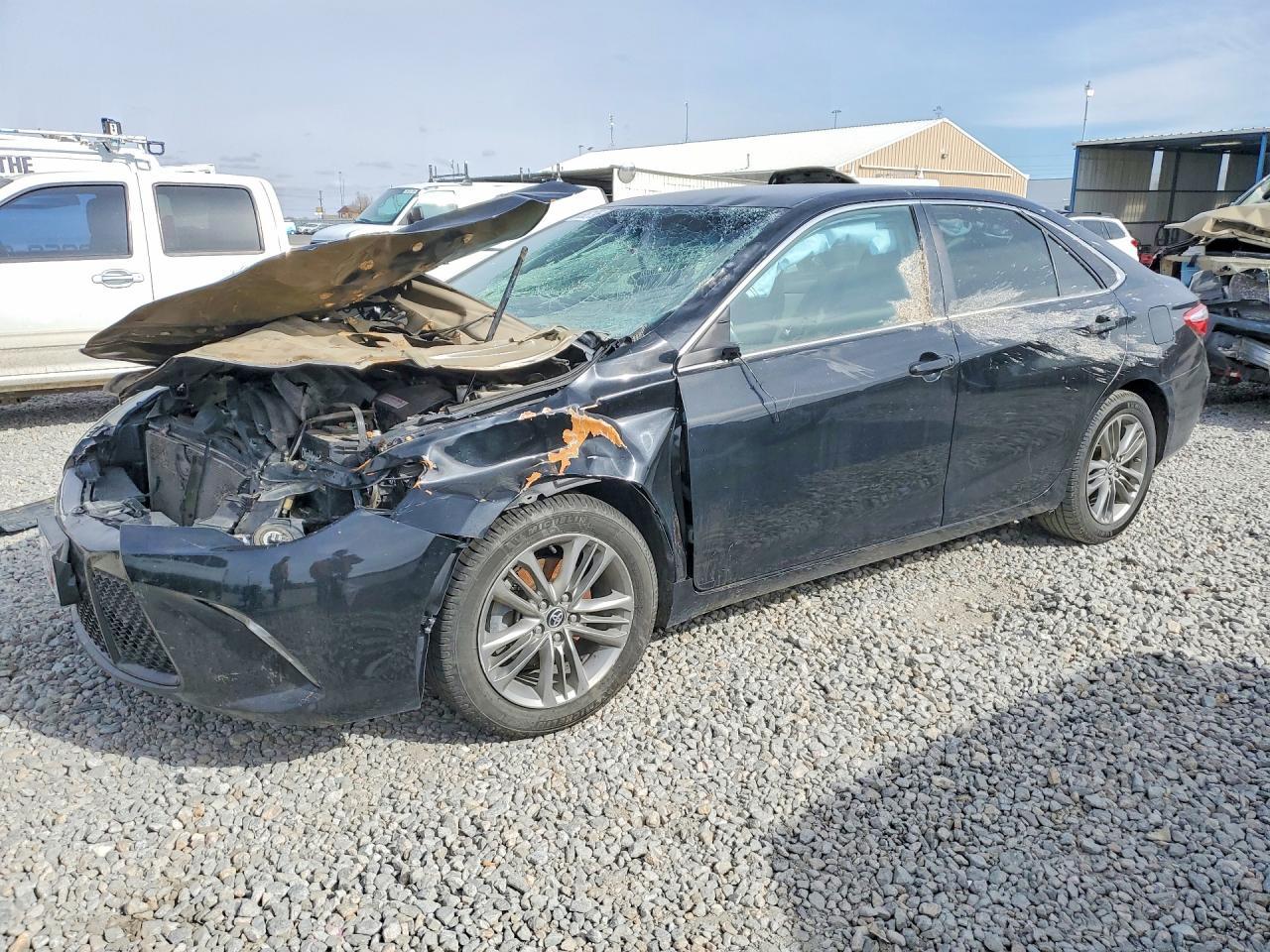 2016 TOYOTA CAMRY