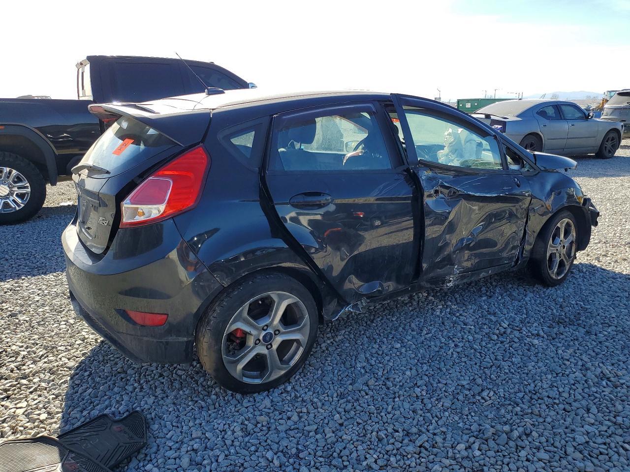 2016 FORD Fiesta