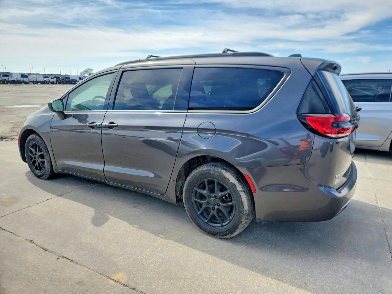 2022 CHRYSLER Pacifica