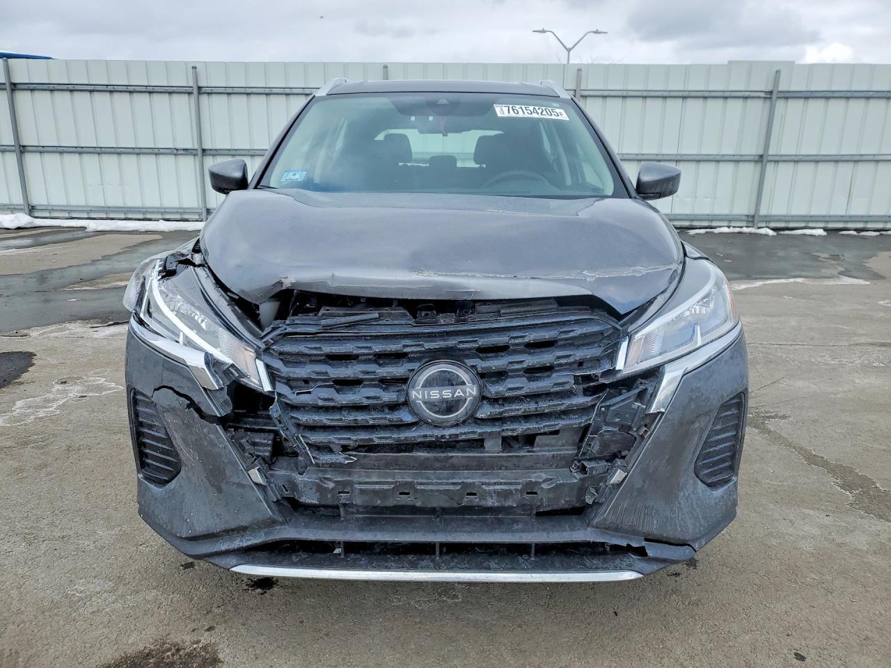 2023 NISSAN KICKS