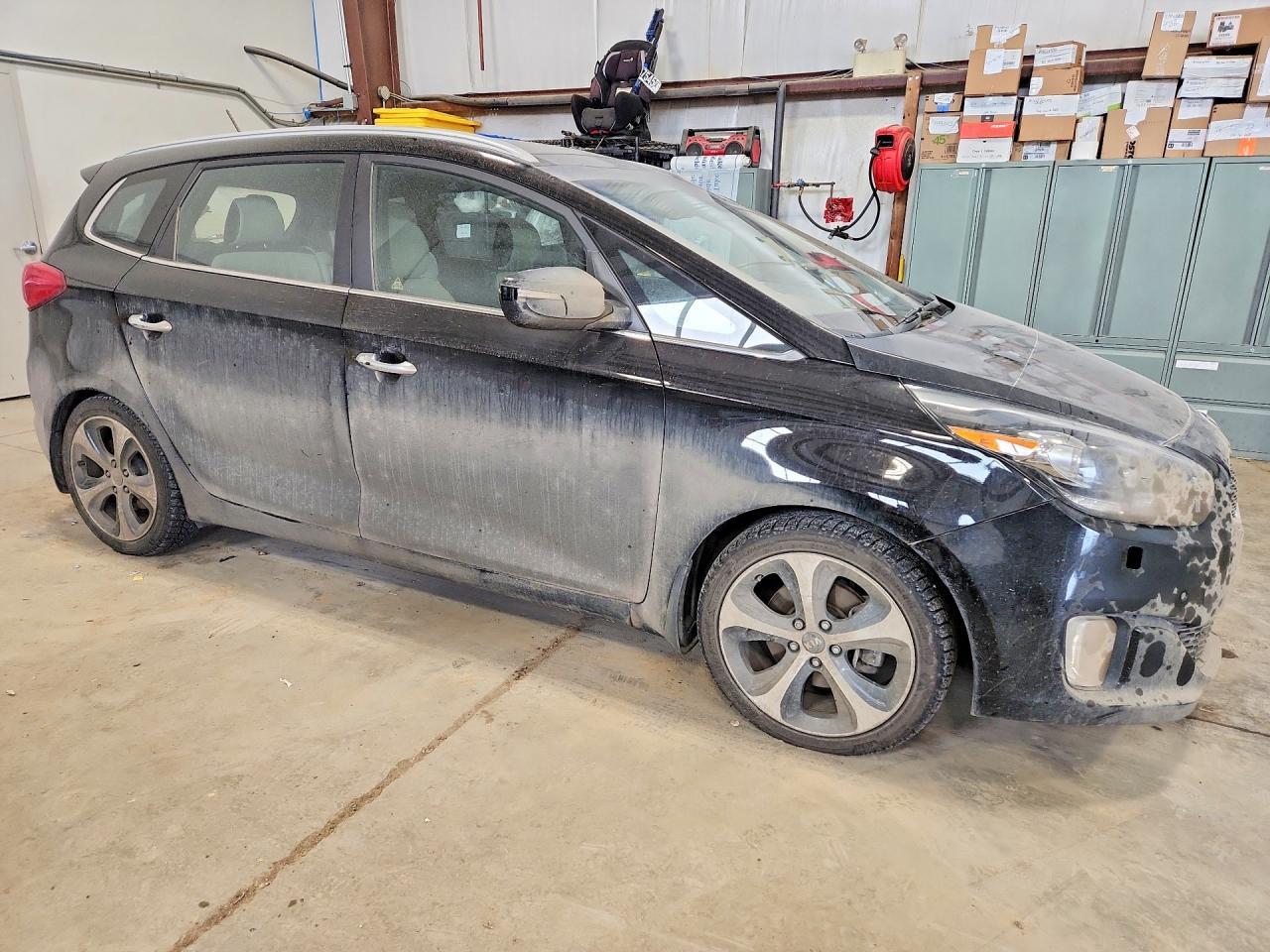 2016 KIA RONDO