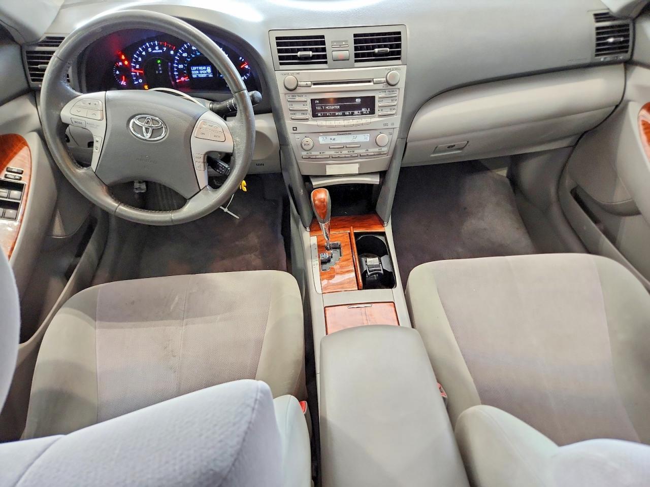2011 TOYOTA CAMRY