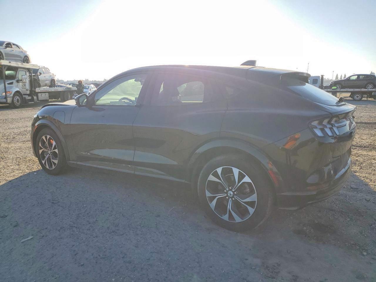 2021 FORD Mustang Mach-E