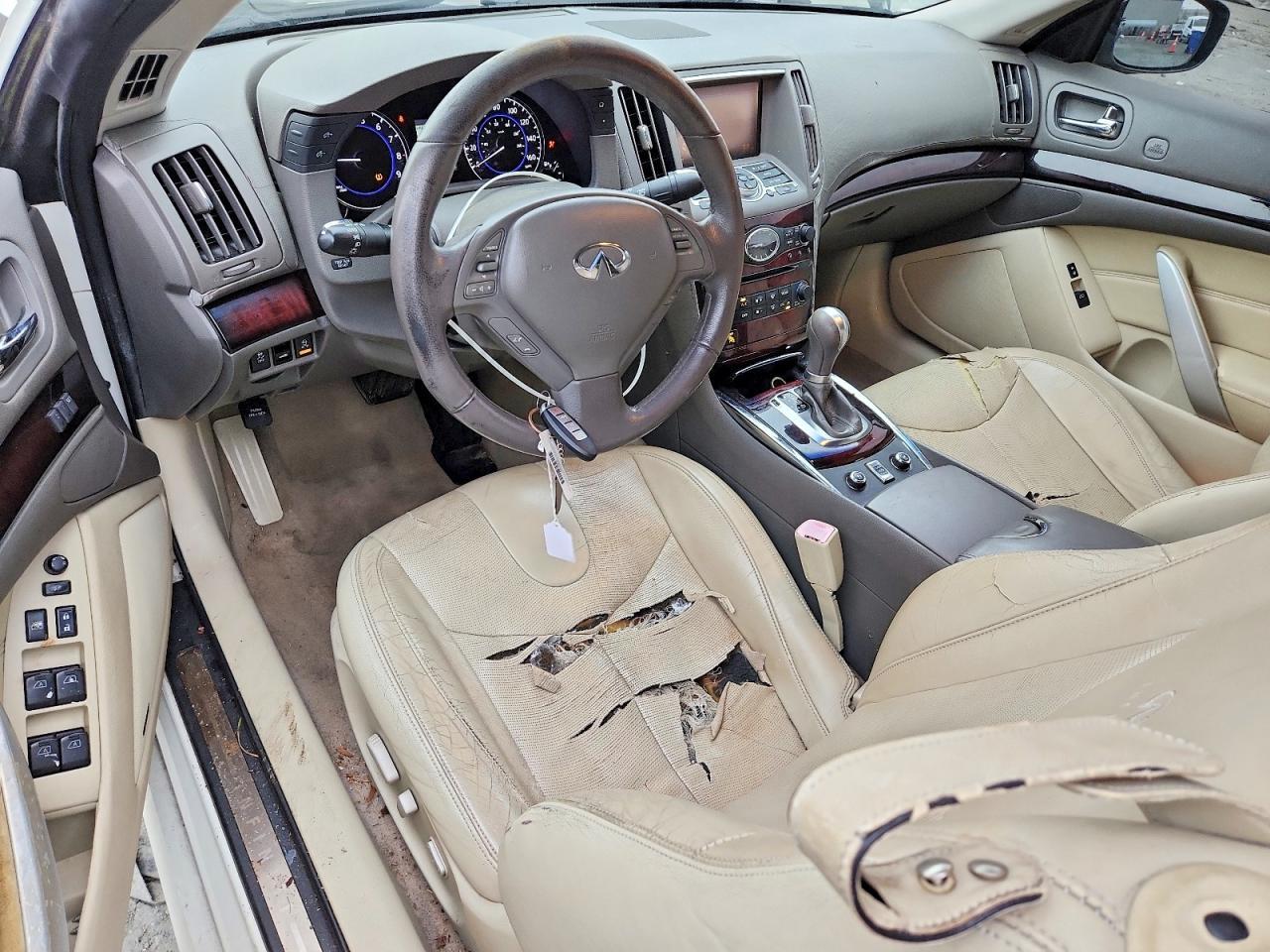 2011 INFINITI G37