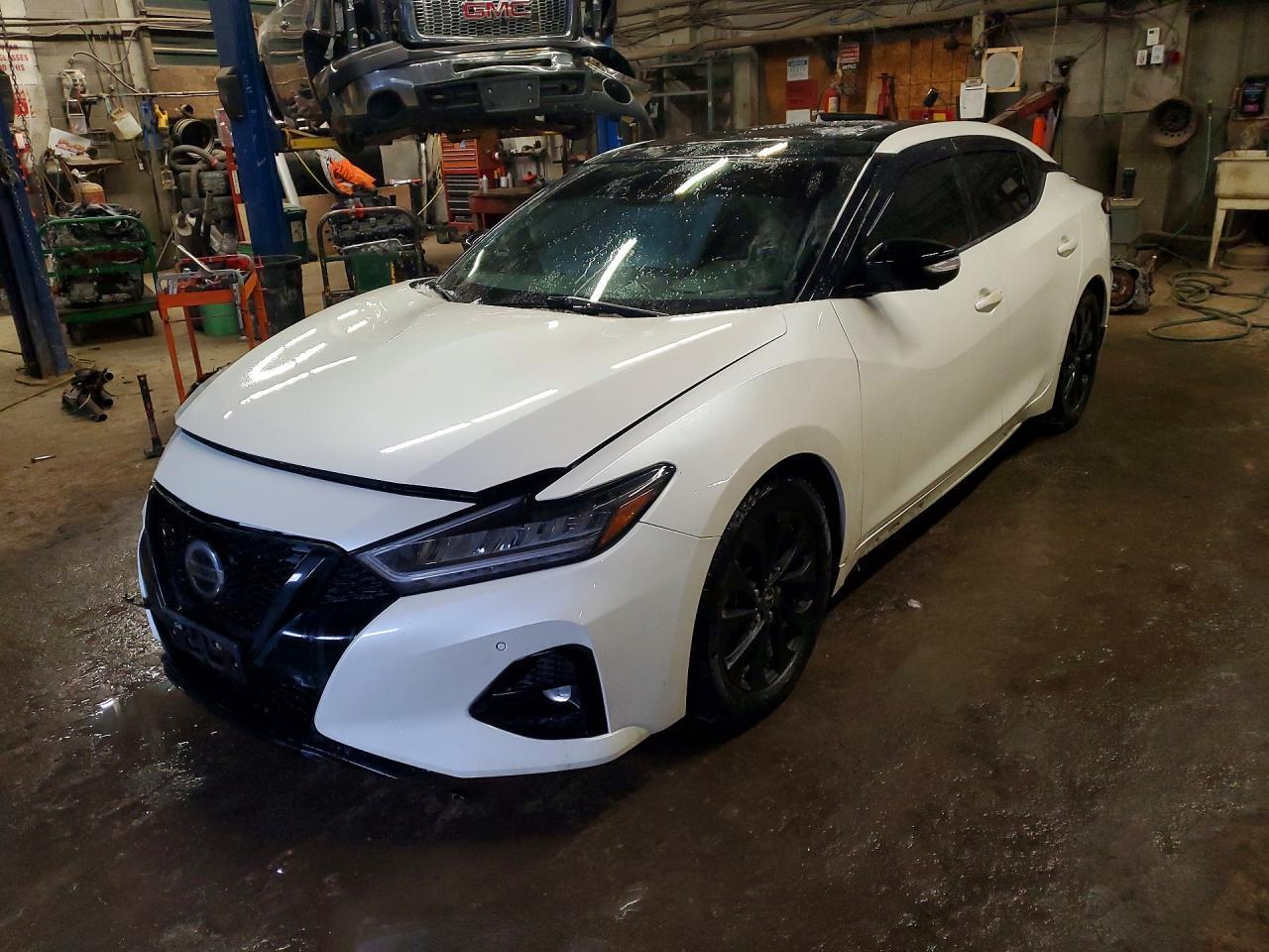 2022 NISSAN Maxima