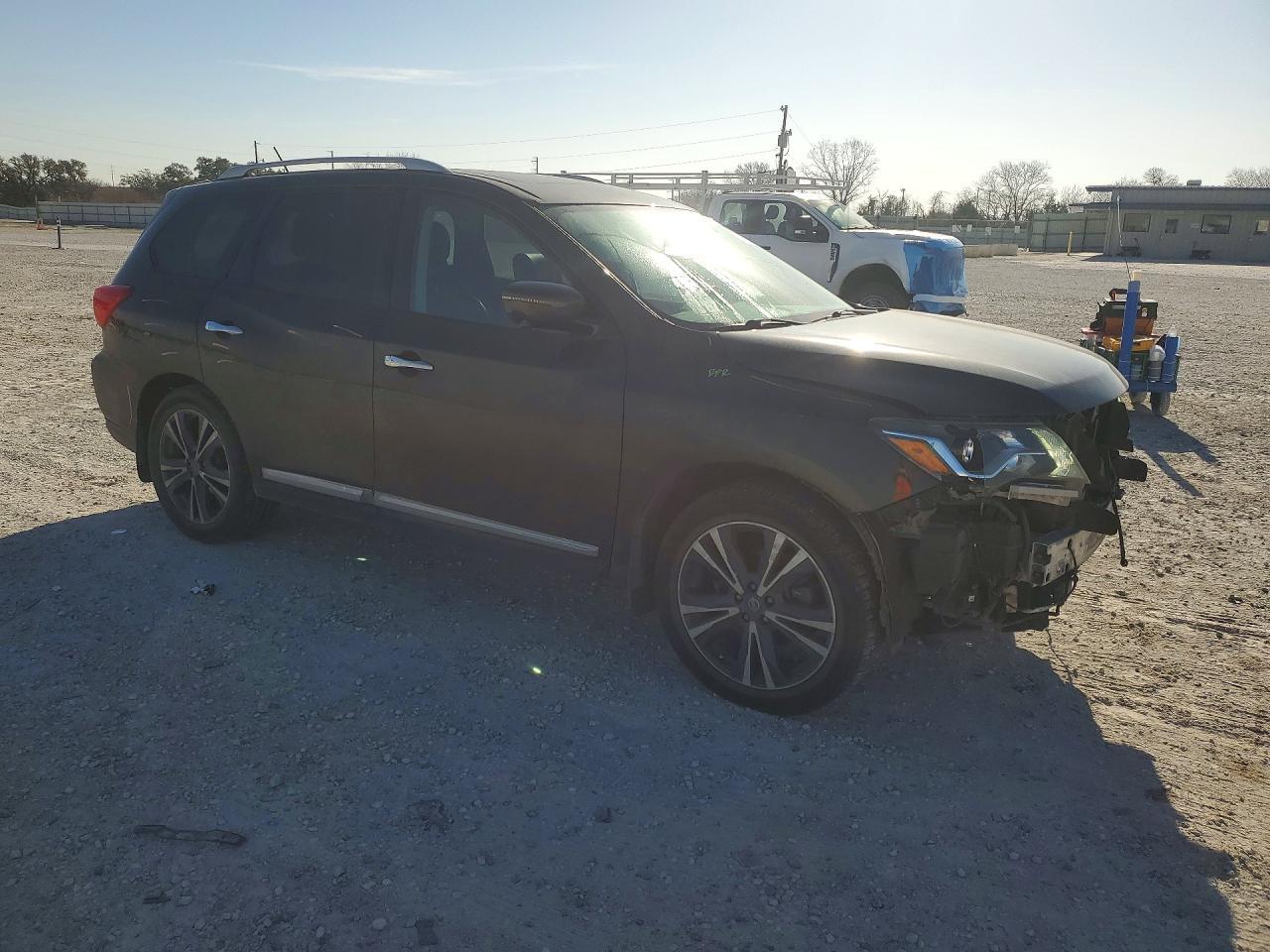 2017 NISSAN PATHFINDER