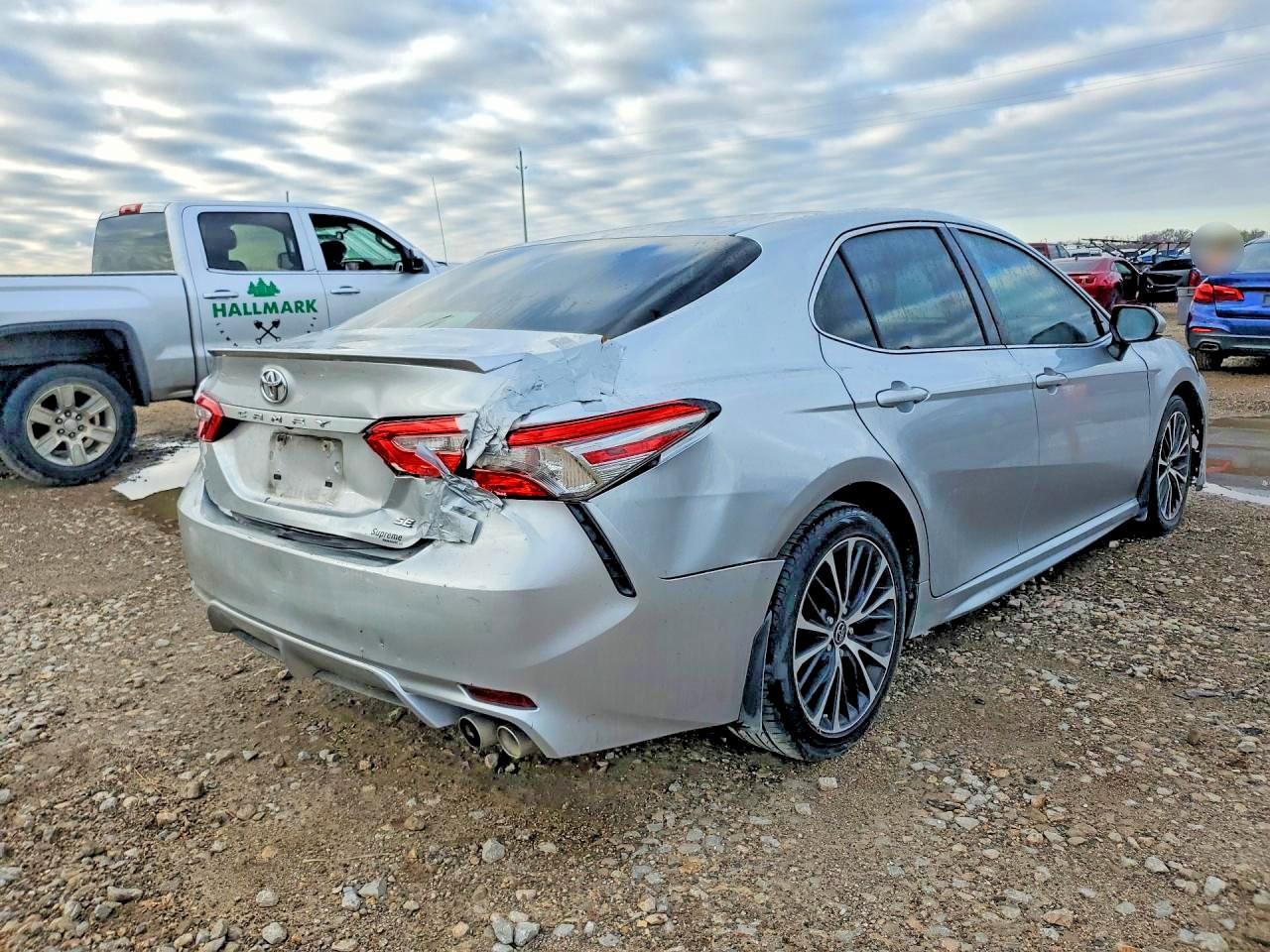 2018 TOYOTA CAMRY