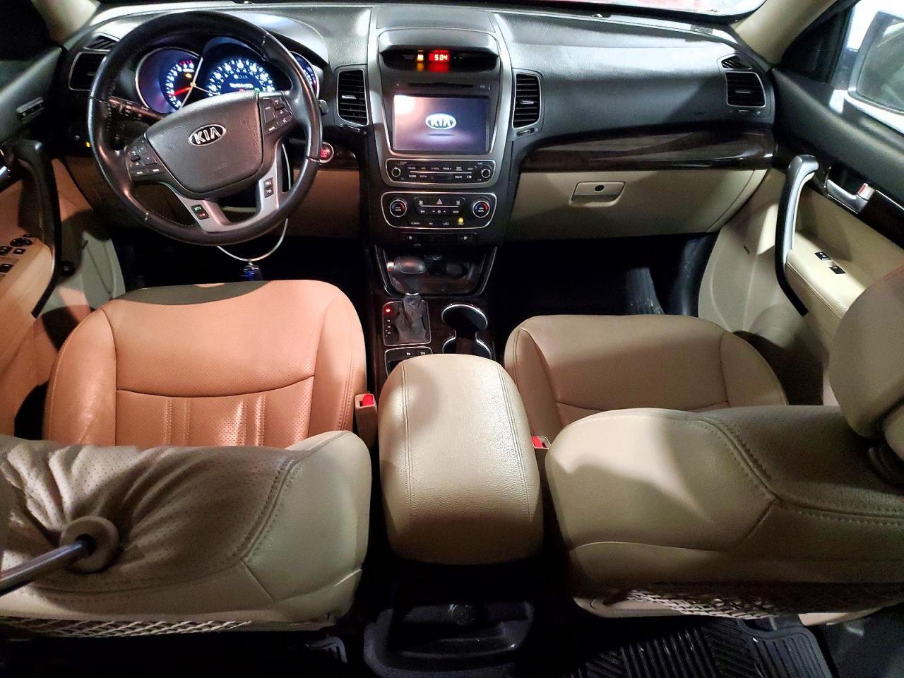 2014 KIA SORENTO