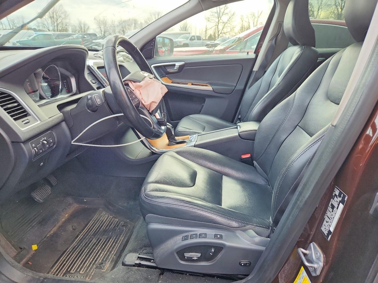 2017 VOLVO XC60