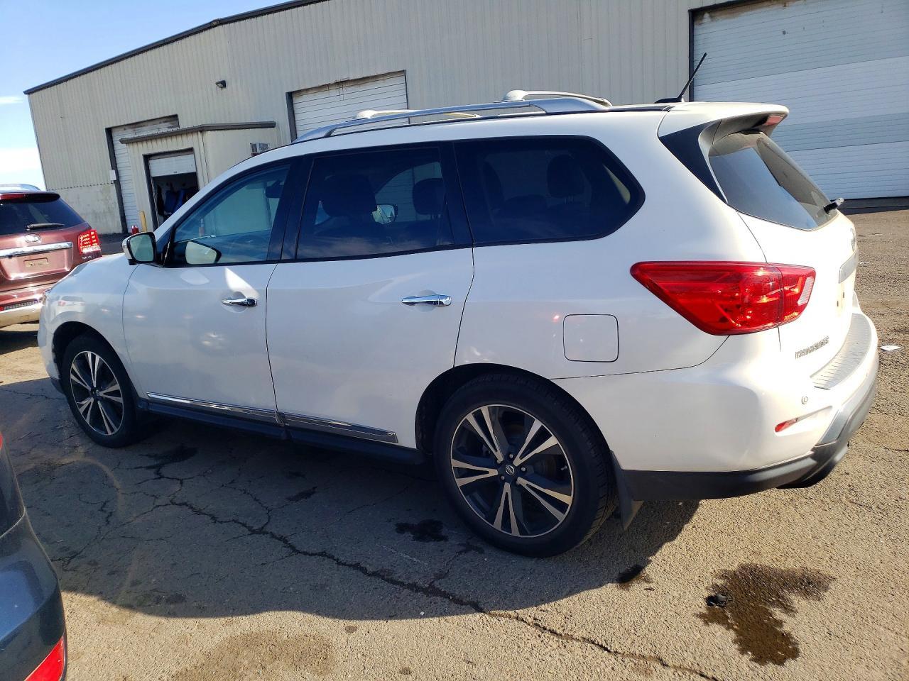 2017 NISSAN PATHFINDER