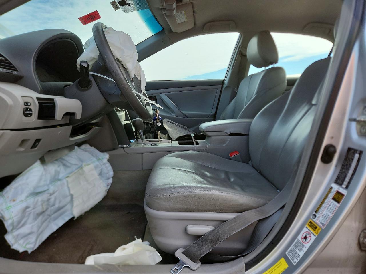 2011 TOYOTA CAMRY