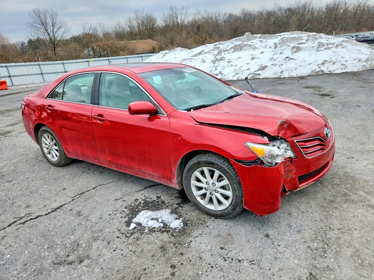 2011 TOYOTA CAMRY