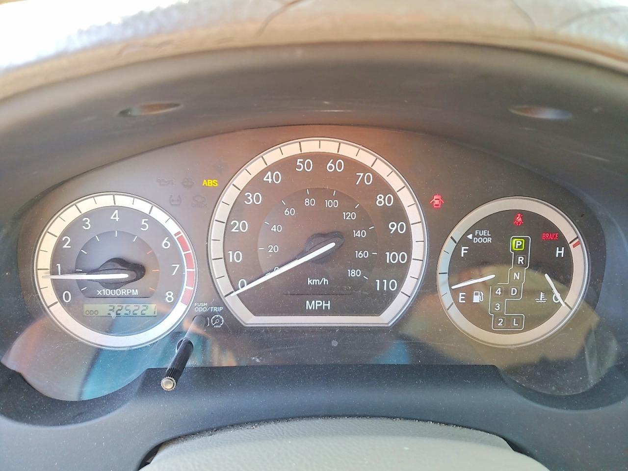 2004 TOYOTA SIENNA