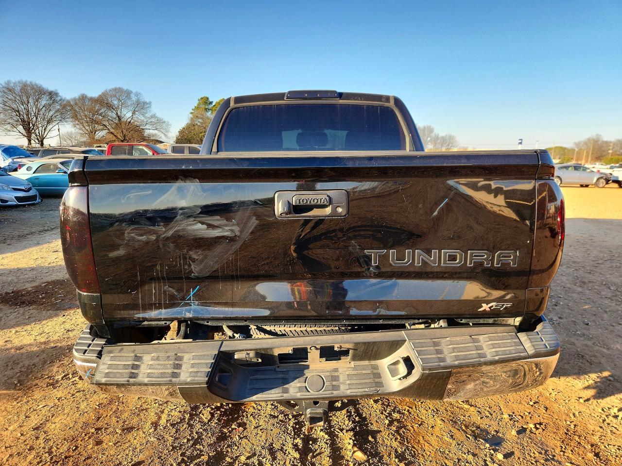 2017 TOYOTA TUNDRA