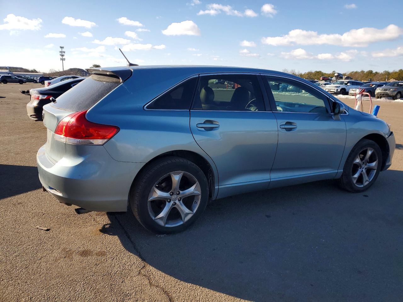 2010 TOYOTA VENZA