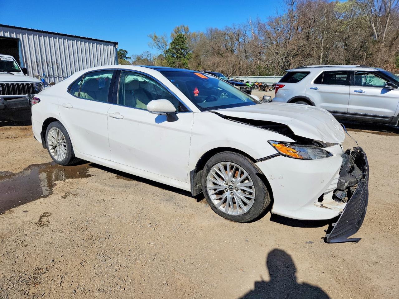 2018 TOYOTA CAMRY