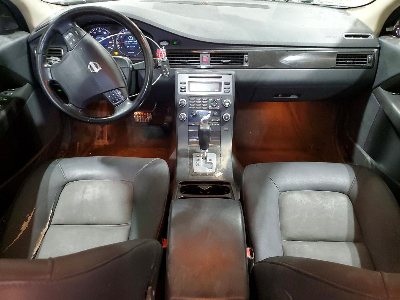 2009 VOLVO V70