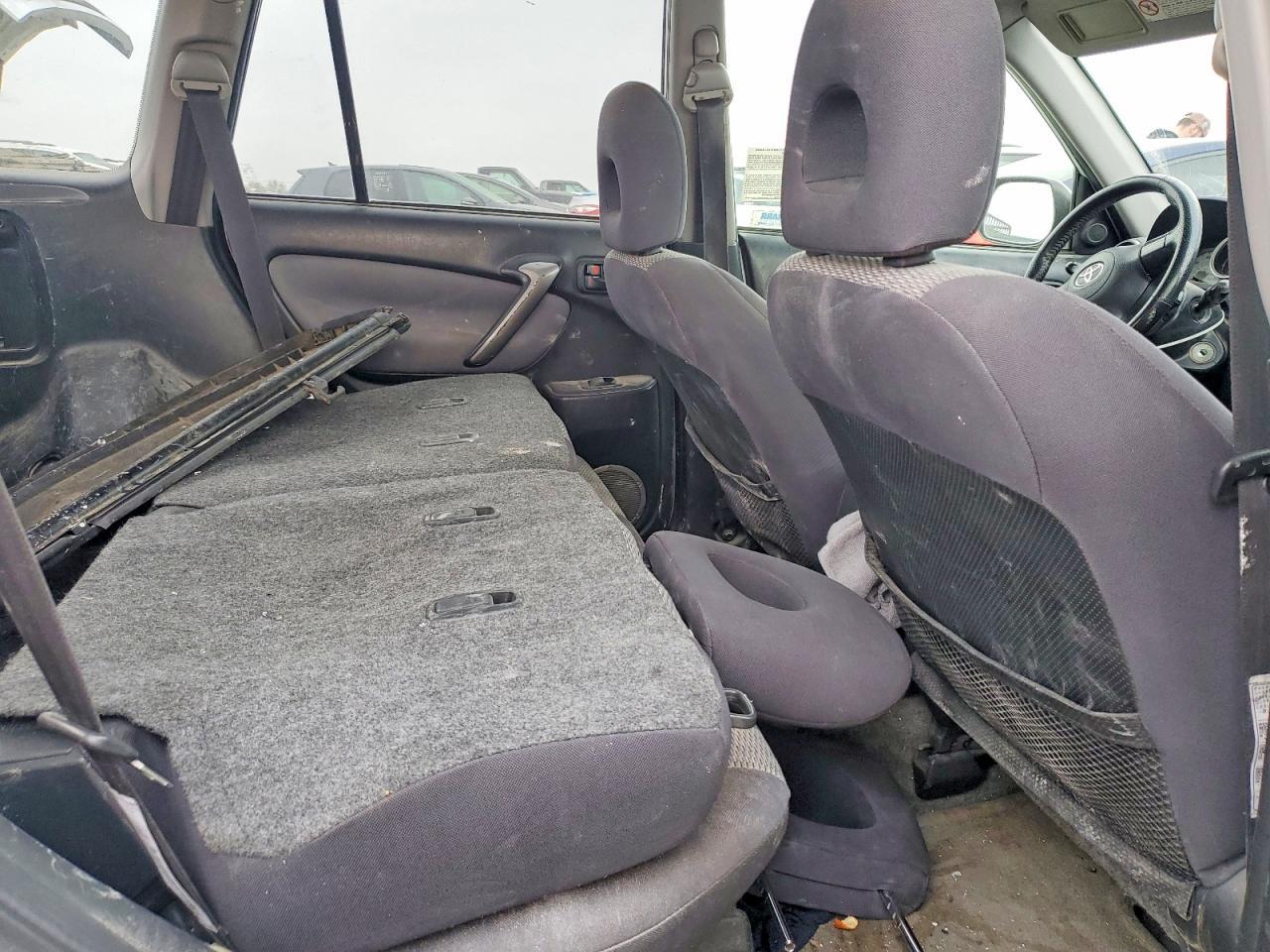 2004 TOYOTA RAV4