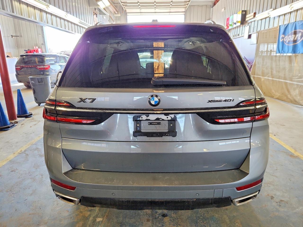 2025 BMW X7