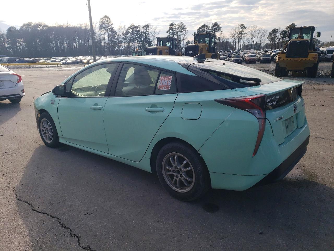 2016 TOYOTA PRIUS