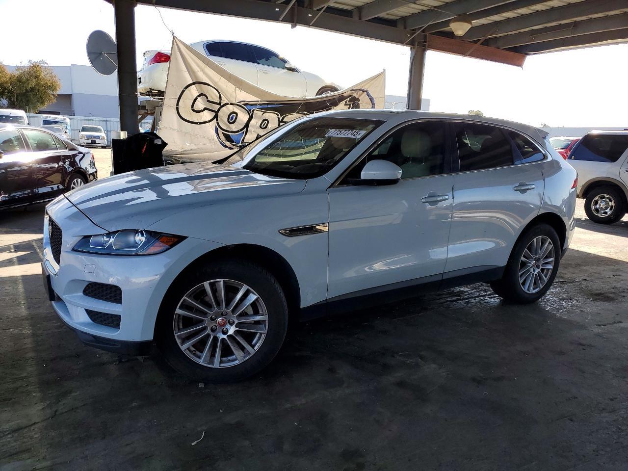2017 JAGUAR F-Pace