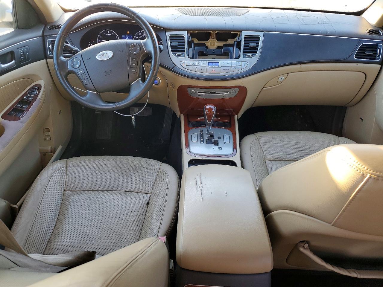 2013 HYUNDAI GENESIS