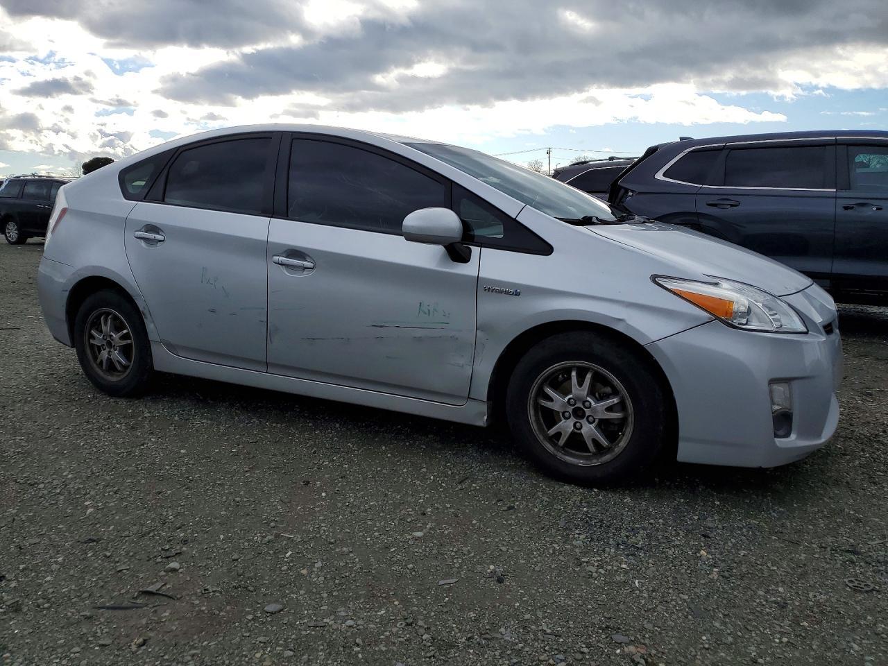 2010 TOYOTA PRIUS