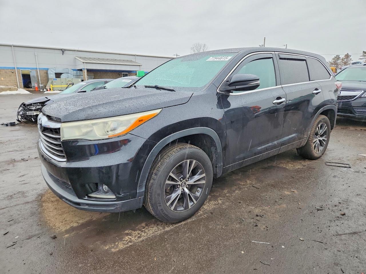 2016 TOYOTA HIGHLANDER