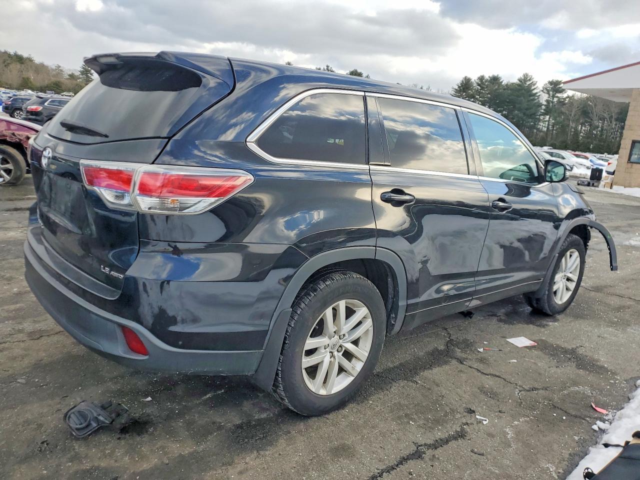 2015 TOYOTA HIGHLANDER