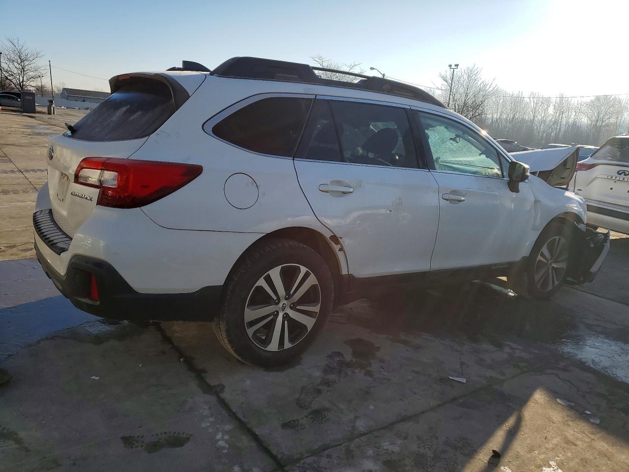 2019 SUBARU Outback