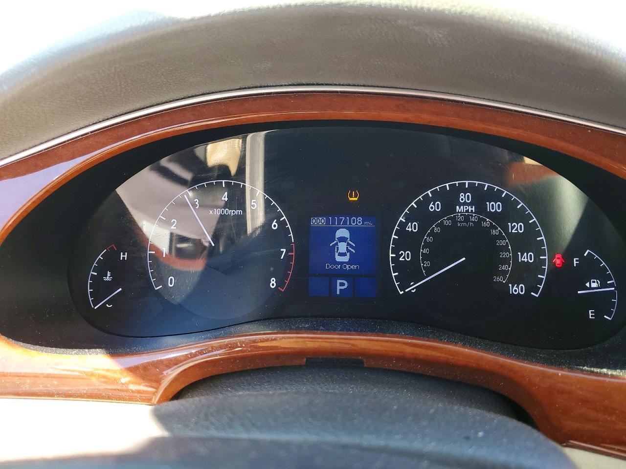 2014 HYUNDAI GENESIS