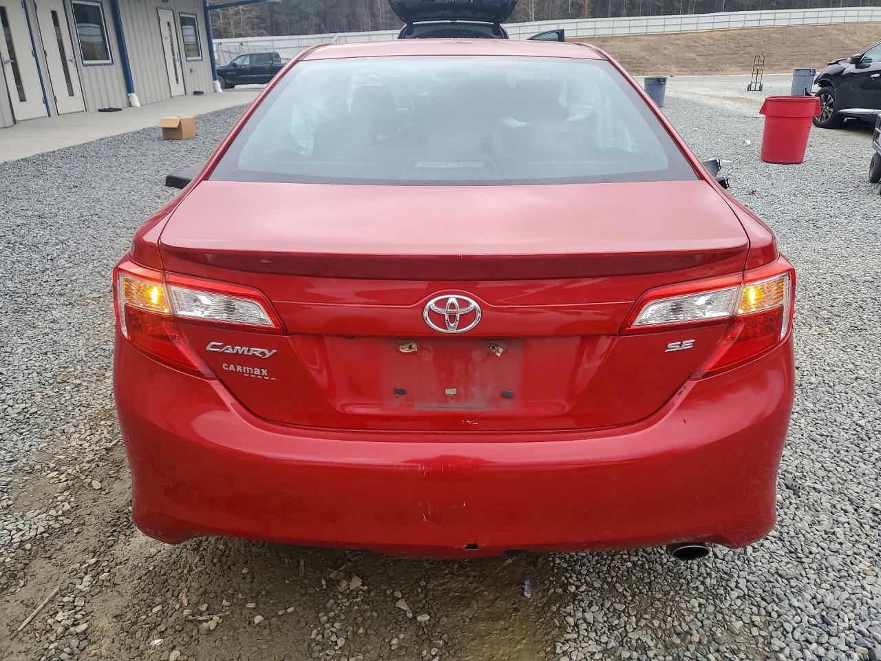 2014 TOYOTA CAMRY