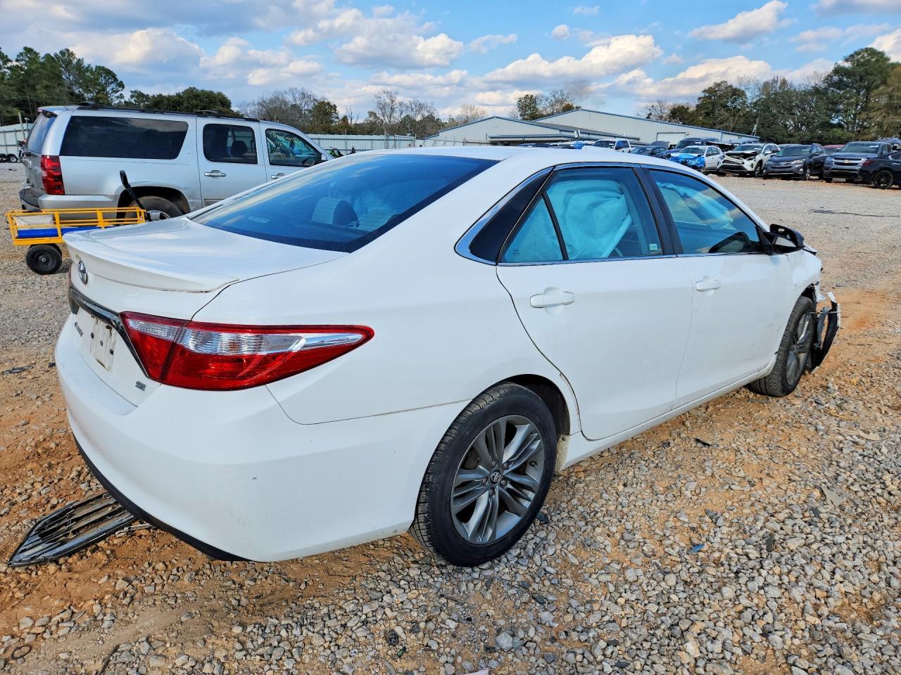 2016 TOYOTA CAMRY