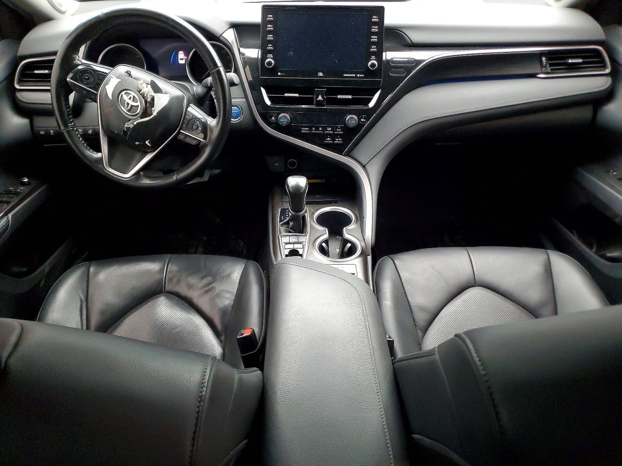 2024 TOYOTA CAMRY