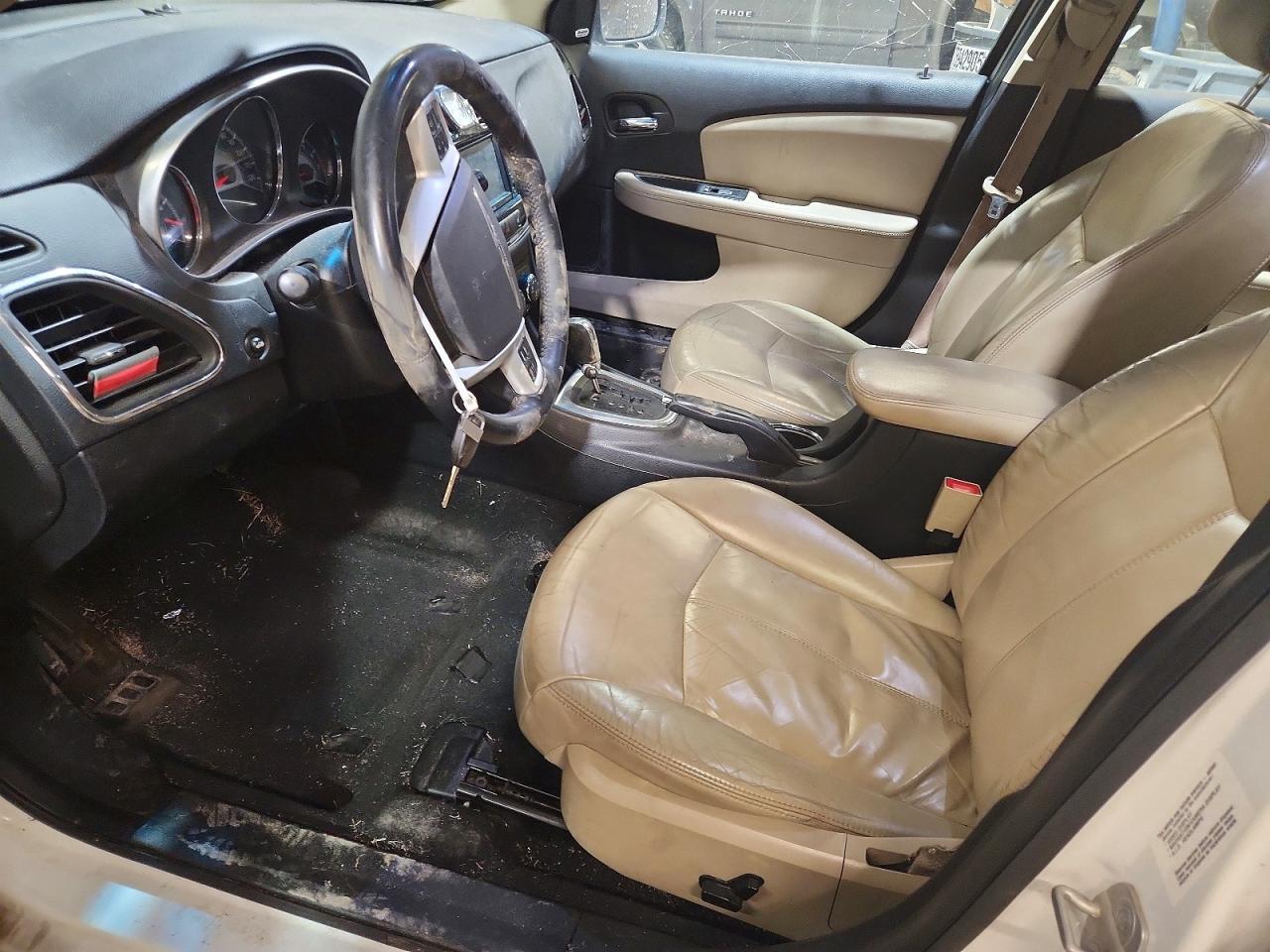 2013 CHRYSLER 200