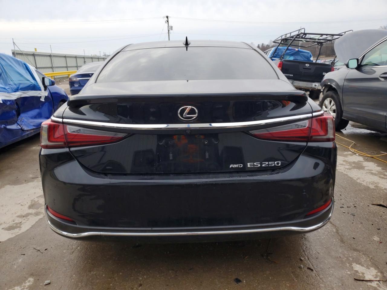 2022 LEXUS ES 250