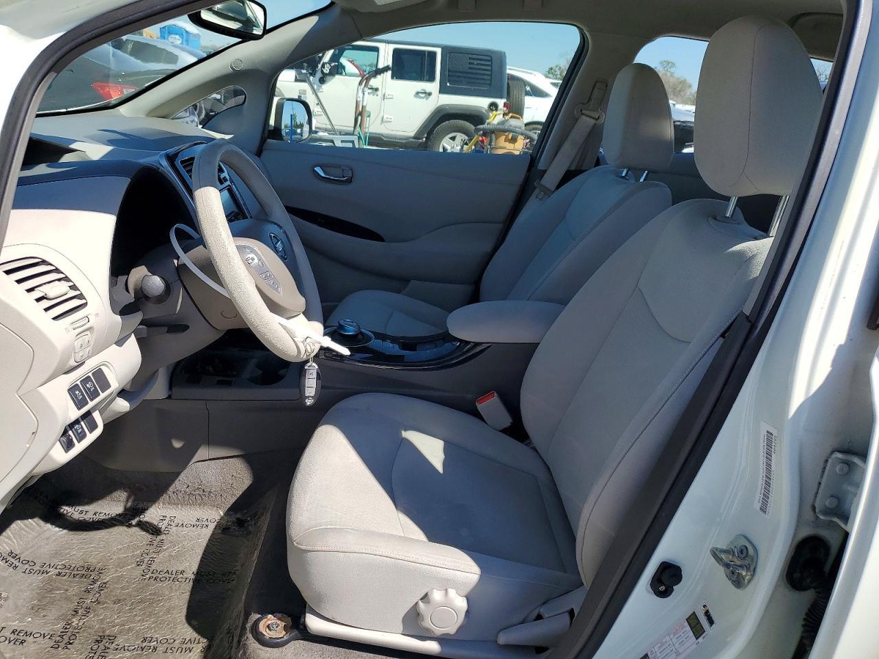 2011 NISSAN LEAF