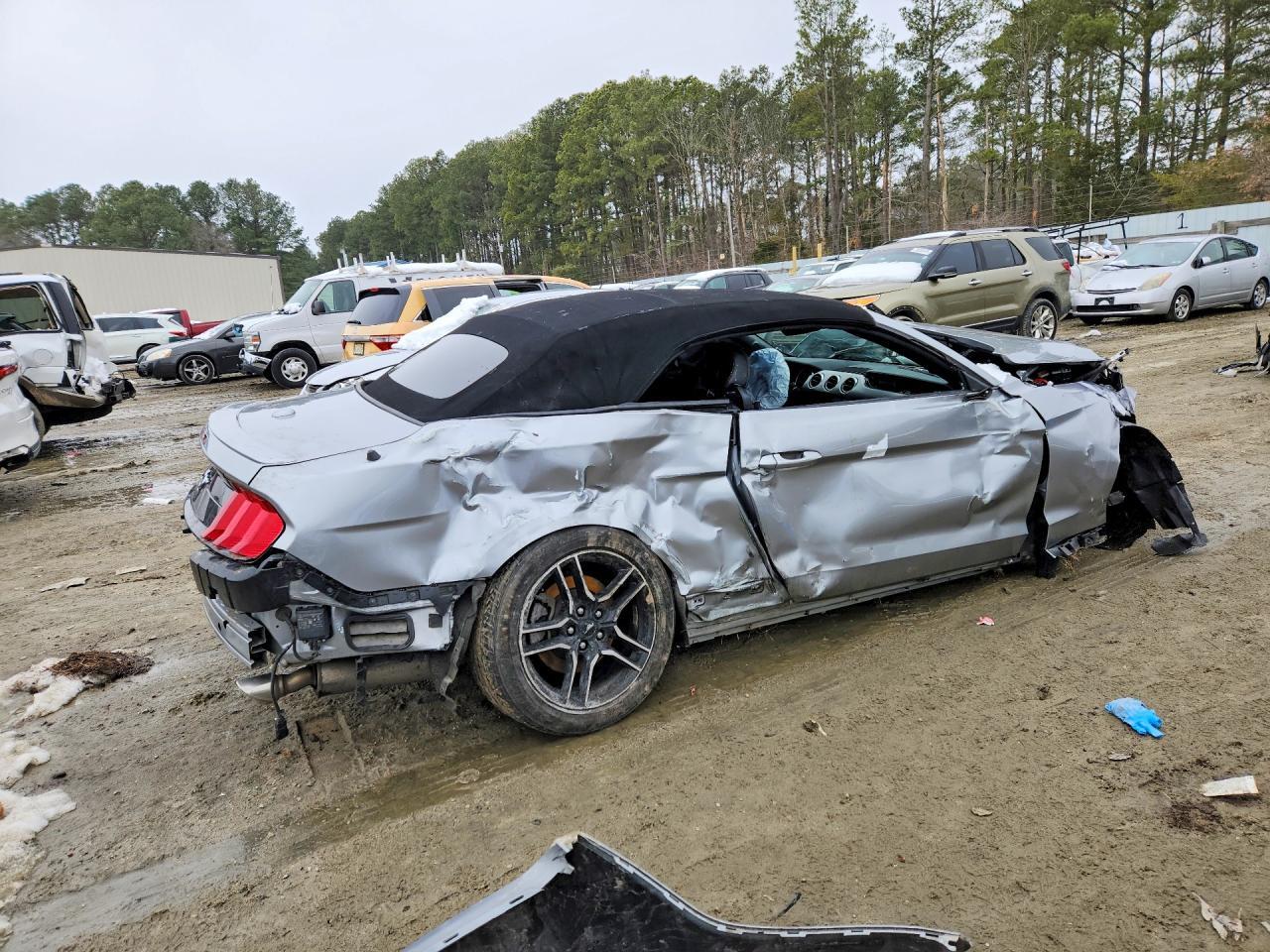 2022 FORD MUSTANG