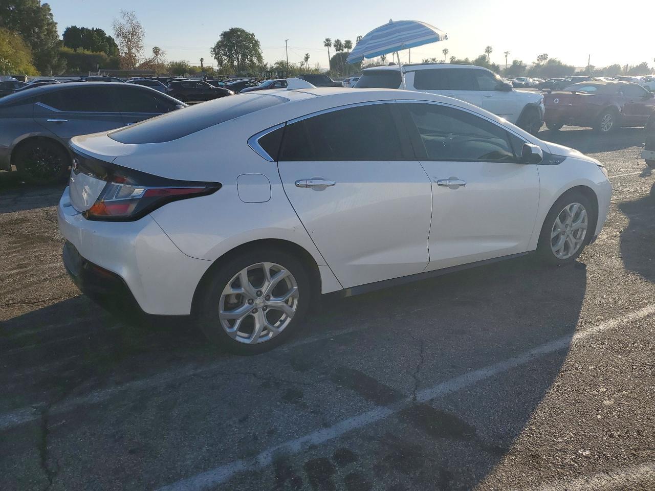 2017 CHEVROLET VOLT