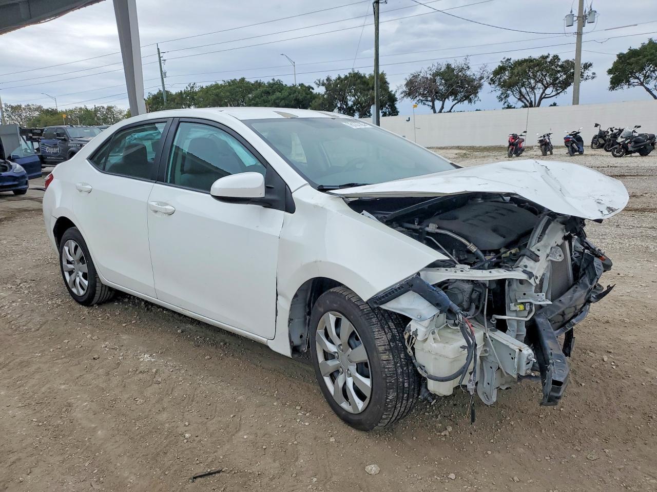 2015 TOYOTA COROLLA