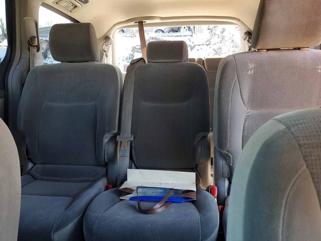 2005 TOYOTA SIENNA