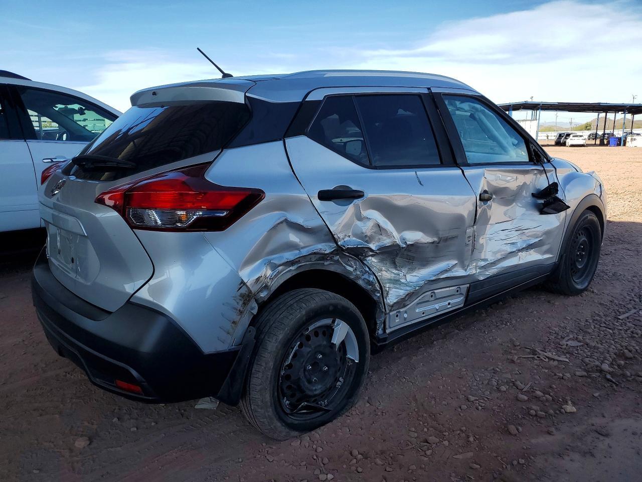 2018 NISSAN KICKS