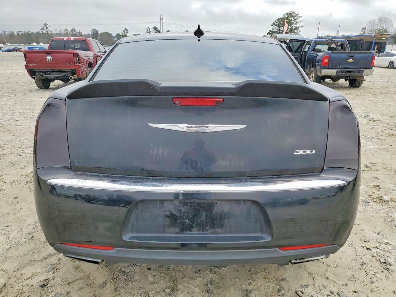 2016 CHRYSLER 300
