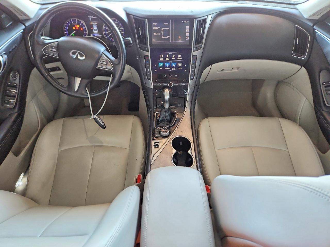 2016 INFINITI Q50
