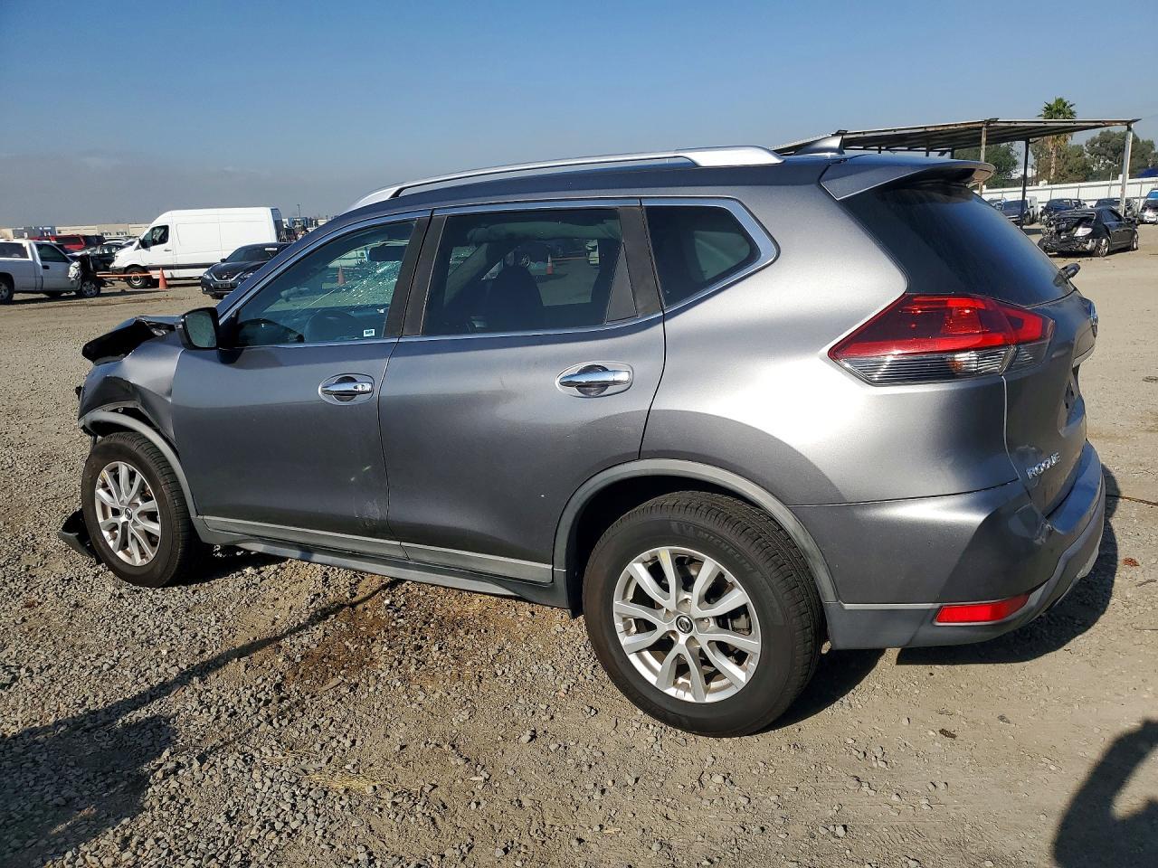 2018 NISSAN ROGUE