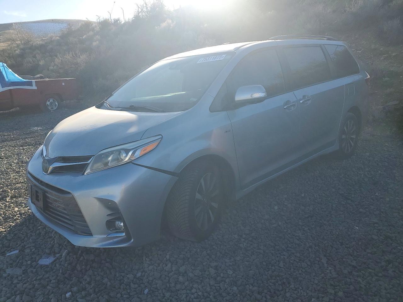 2019 TOYOTA SIENNA