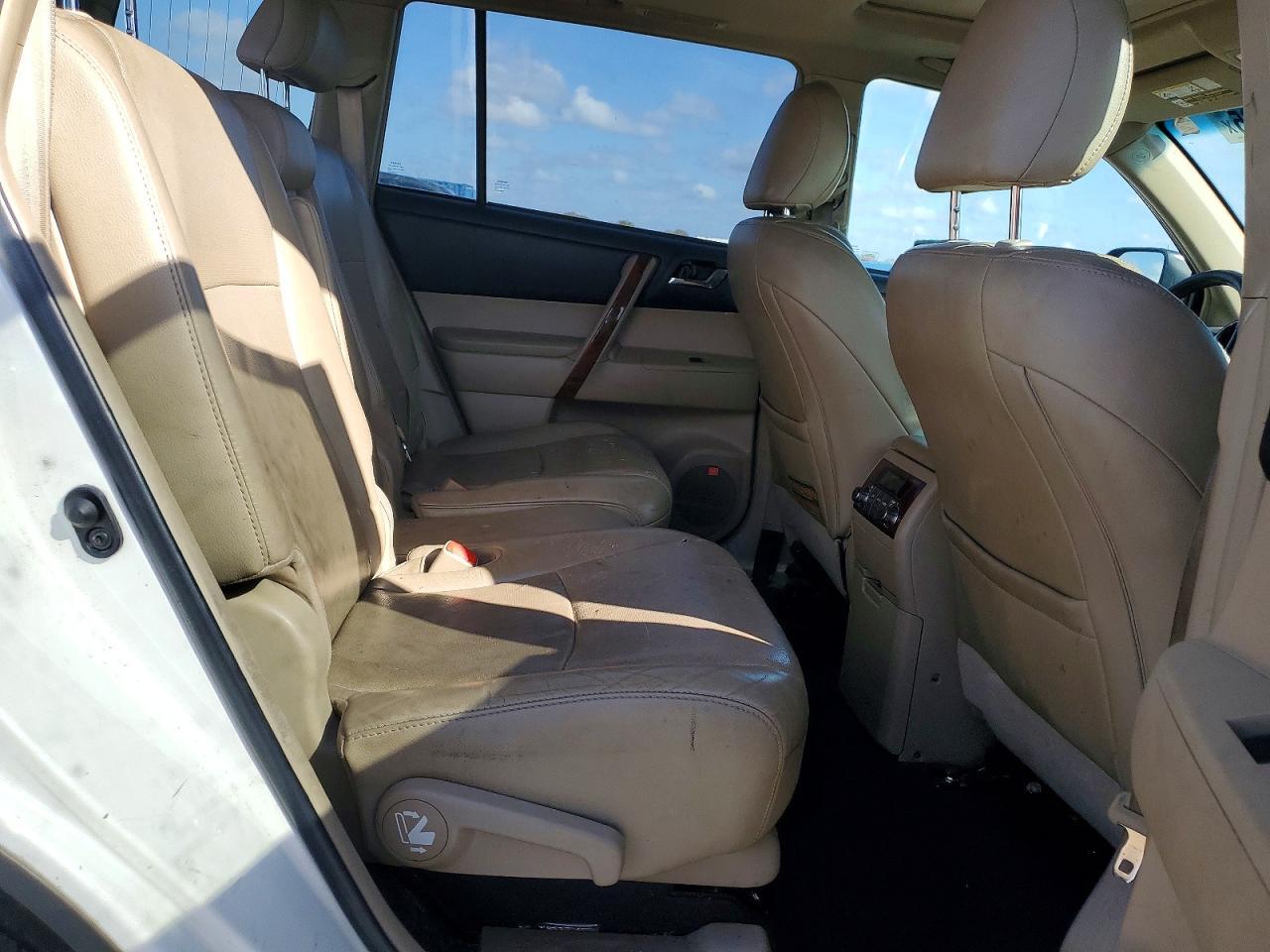 2012 TOYOTA HIGHLANDER